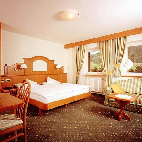 Hotel Scoiattolo Σέλβα ντι Βαλ Γκαρντένα Δωμάτιο φωτογραφία