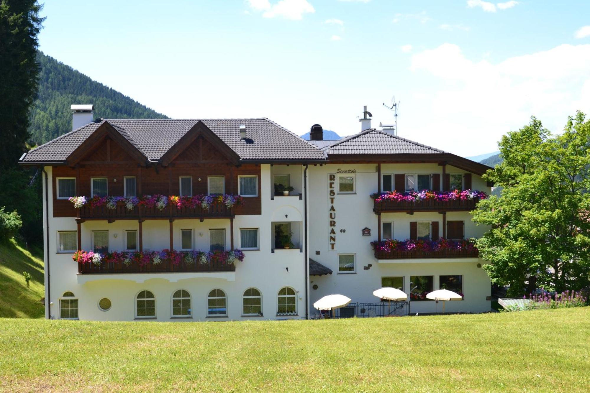 Hotel Scoiattolo Σέλβα ντι Βαλ Γκαρντένα Εξωτερικό φωτογραφία
