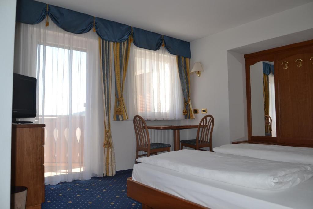 Hotel Scoiattolo Σέλβα ντι Βαλ Γκαρντένα Δωμάτιο φωτογραφία