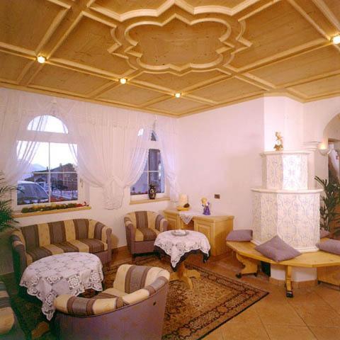 Hotel Scoiattolo Σέλβα ντι Βαλ Γκαρντένα Εξωτερικό φωτογραφία