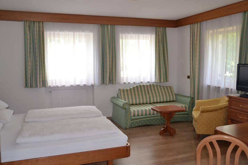 Hotel Scoiattolo Σέλβα ντι Βαλ Γκαρντένα Εξωτερικό φωτογραφία